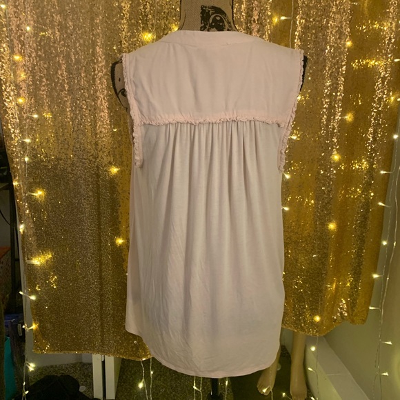 Merona 🎀 Sleeveless Pink Ruffled Shirt✨ - Picture 3 of 5